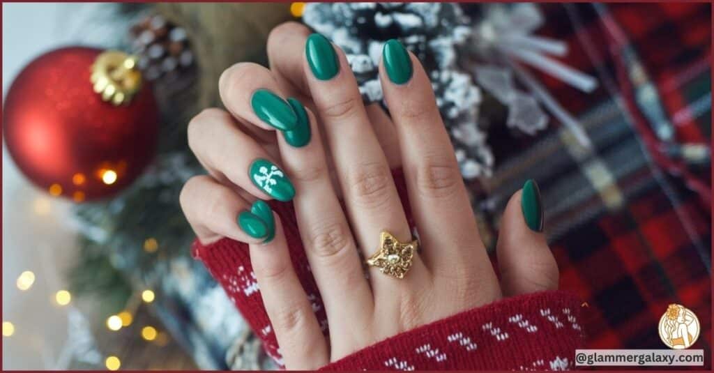 Christmas Green Nails