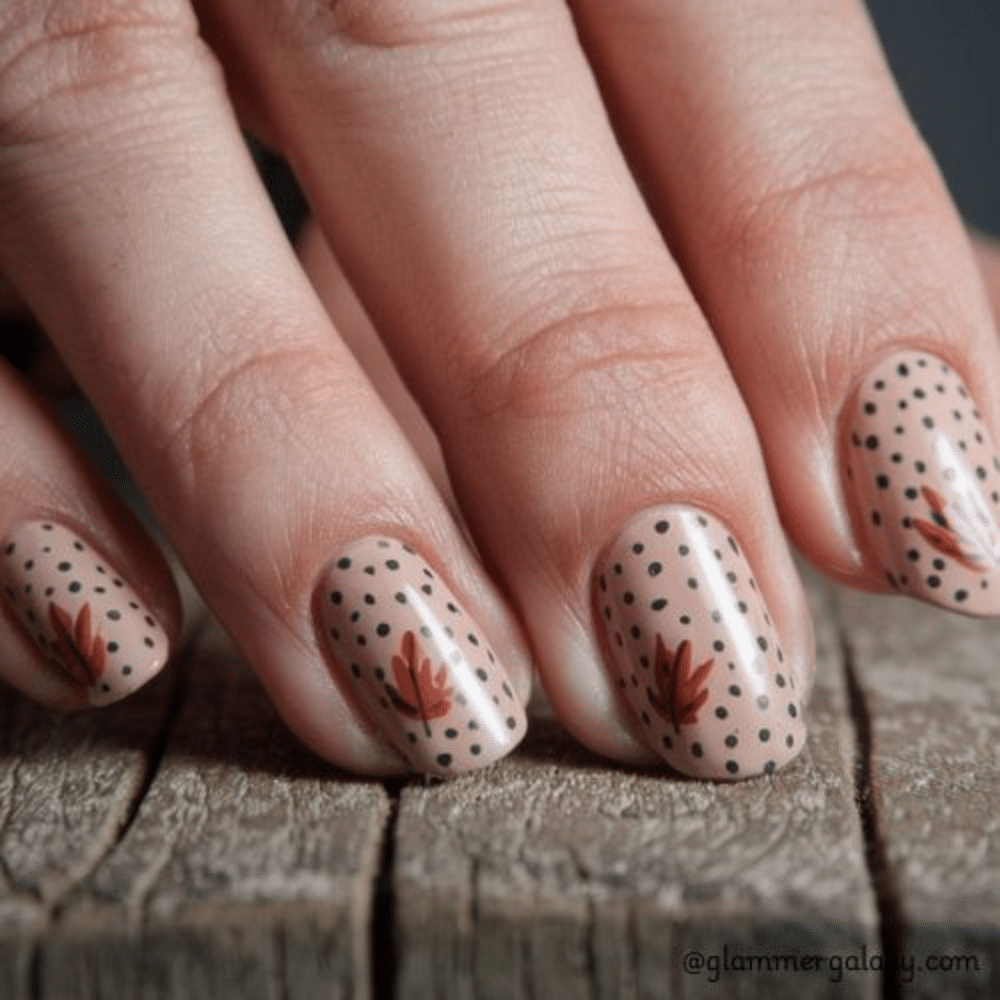 Simple fall nails having Stylish Short Nails for Fall