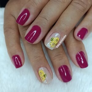 Glitter almond nail