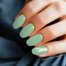 mint green nails