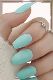 mint green nails
