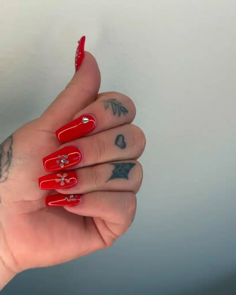 red nail art