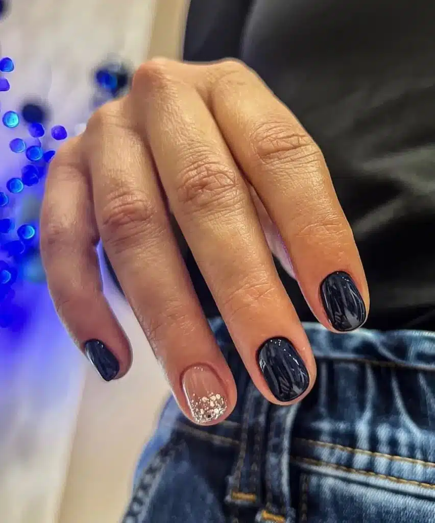 blue nails