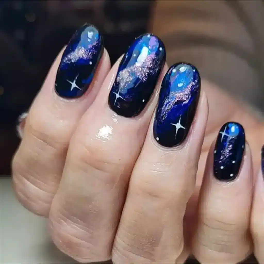 Turquoise nails