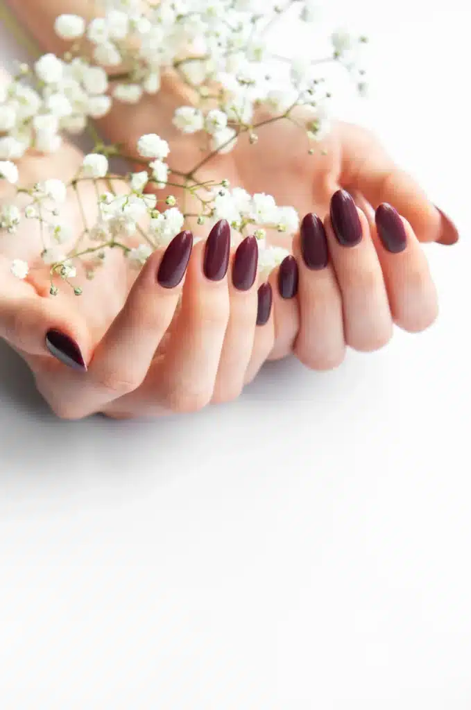 Summer short almond nails

